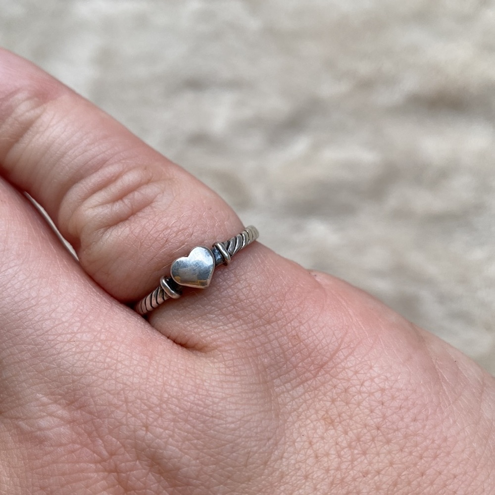 *SOLD*Sterling Silver Heart Ring - Picture 5 of 6